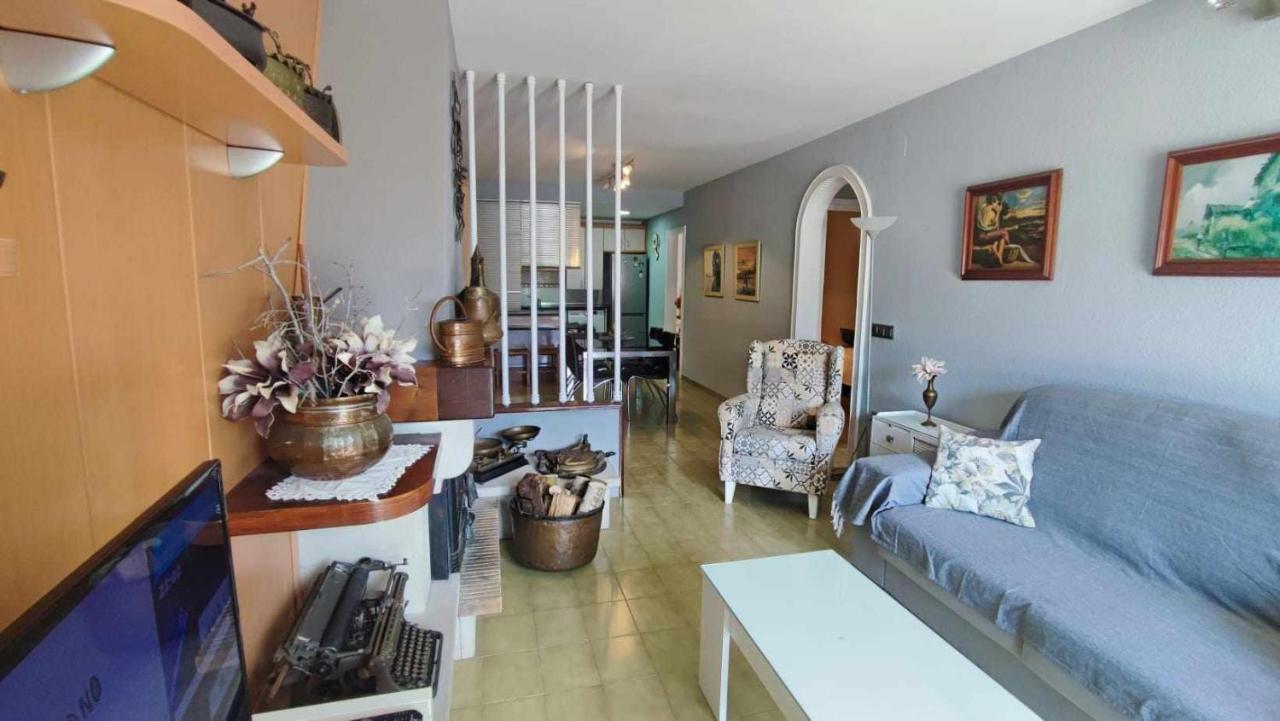 Casa Aurora, Piscina , Wifi, Jardin 5-6 Pax Ferienhaus *