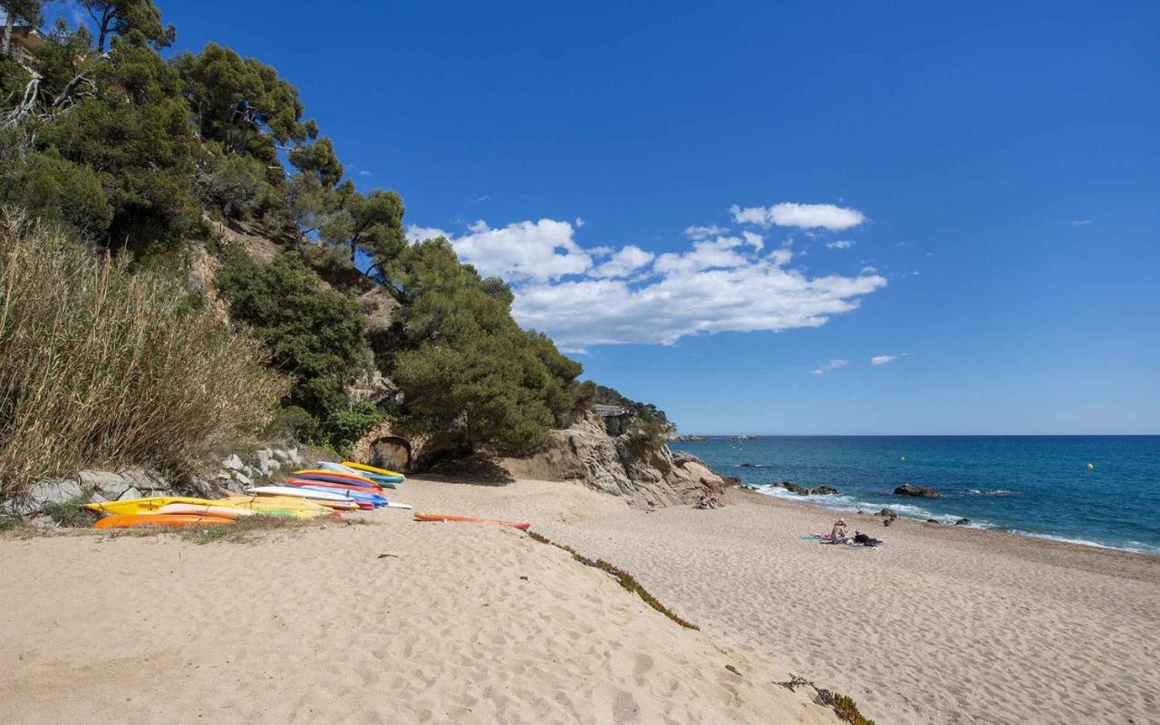 Casa Aurora, Piscina , Wifi, Jardin 5-6 Pax Gerona