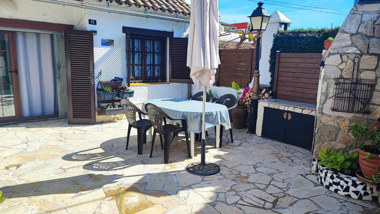 Casa Aurora, Piscina , Wifi, Jardin 5-6 Pax Ferienhaus *
