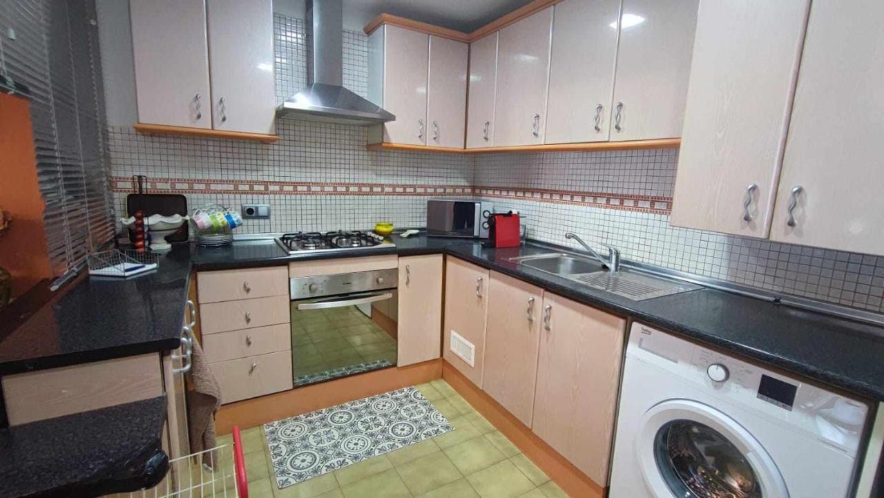 Casa Aurora, Piscina , Wifi, Jardin 5-6 Pax Ferienhaus Gerona