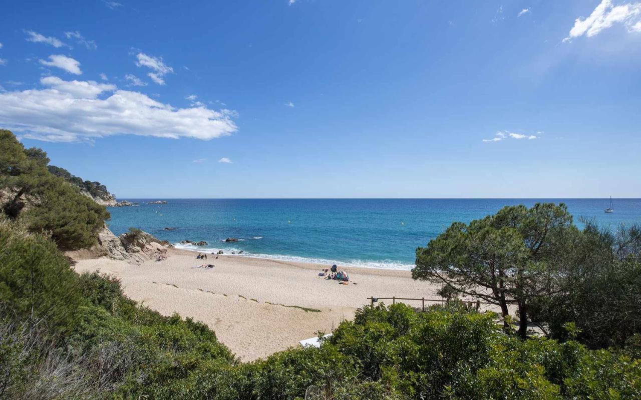 Casa Aurora, Piscina , Wifi, Jardin 5-6 Pax Gerona
